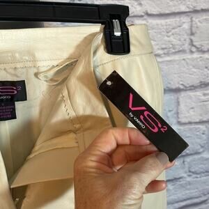 NWT VS2 by Vakko beige leather pants